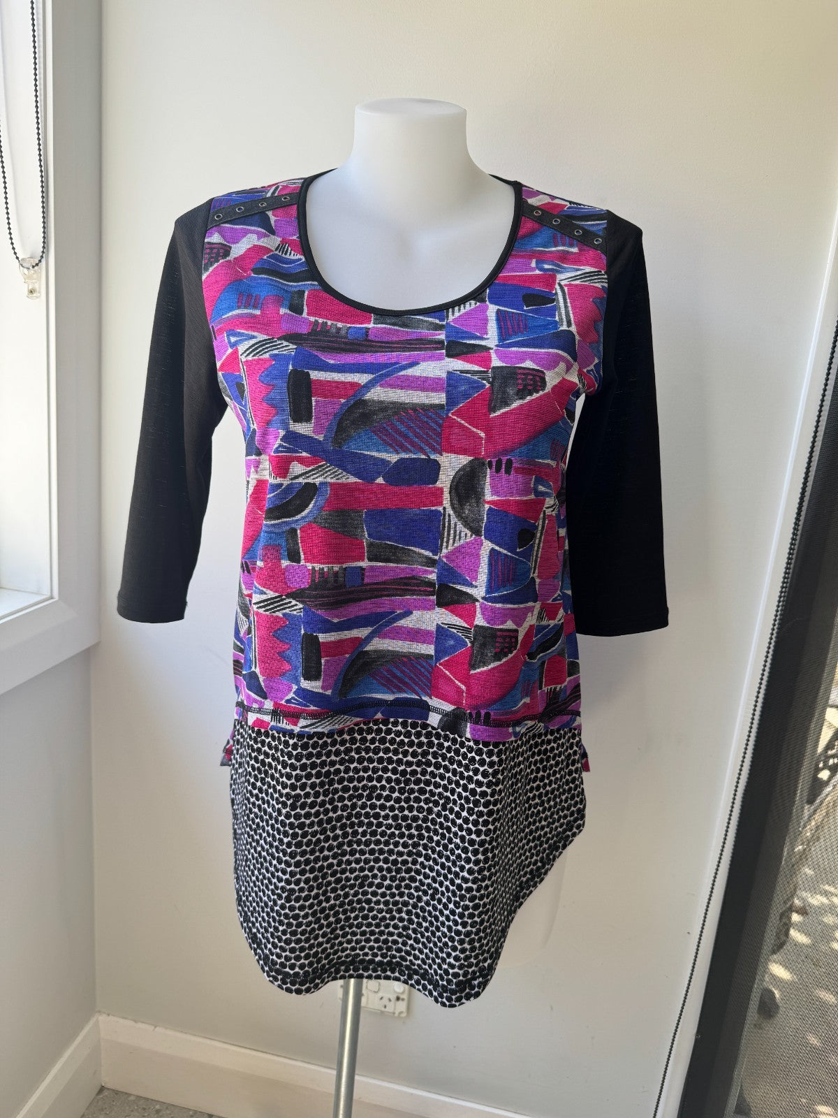 Taking Shape 3/4 sleeve top Plus Size XXS 12-14 3/4 sleeve Easycare no iron
