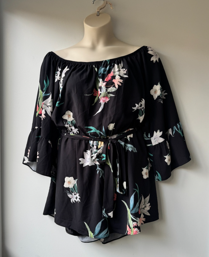 City Chic Playsuit Plus Size XS 14 Stunning and Elegant RRP $140 🖤 As New 🖤