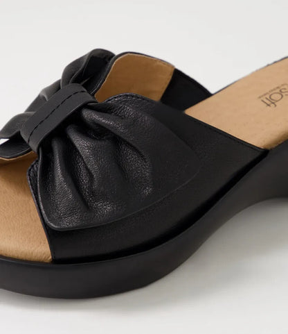 Diana Ferrari Supersoft Blessed Black Leather Slides 40C US 10 RRP $150