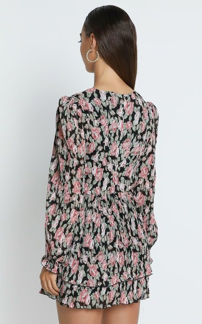 Showpo Eloise Long Sleeve Mini Dress Pleated Floral Plus Size 20 NEW RRP $120