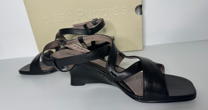 Hush Puppies Sandals Shoe Womens Size 8.5 C Black Leather Wedge Mid Heel Buckle