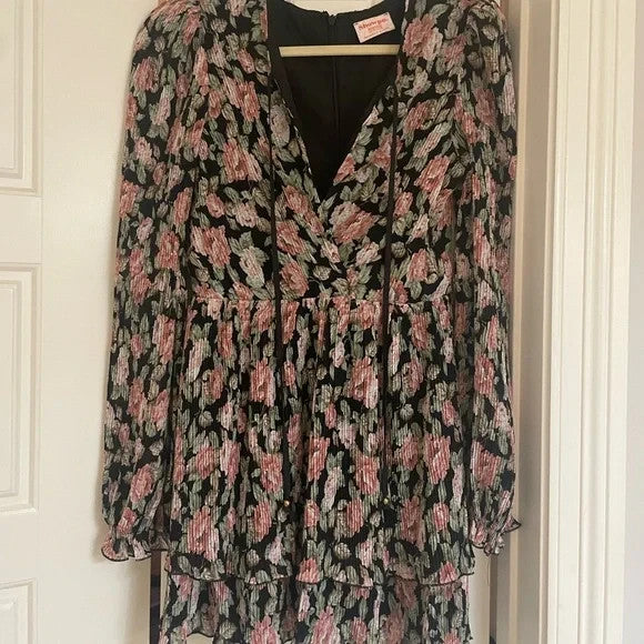 Showpo Eloise Long Sleeve Mini Dress Pleated Floral Plus Size 20 NEW RRP $120