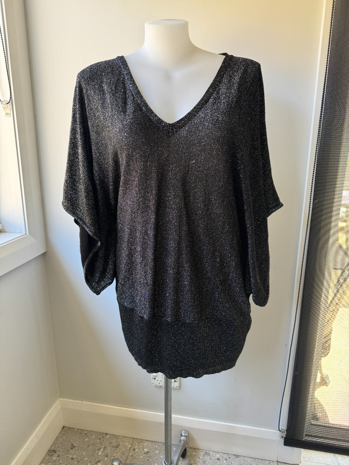 City Chic Black/Silver  Metallic Lurex Knit Top/Dress Size XL 22 Shimmer Party