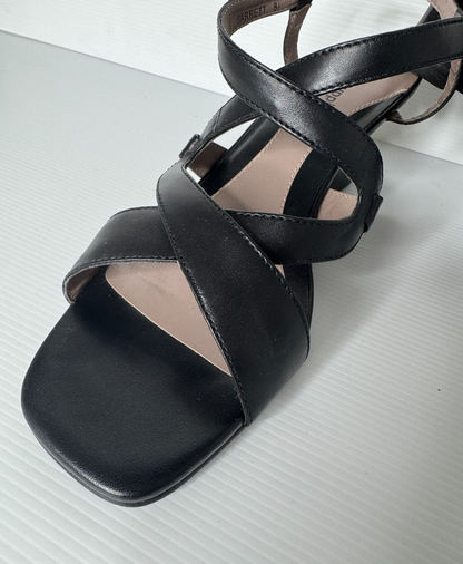 Hush Puppies Sandals Shoe Womens Size 8.5 C Black Leather Wedge Mid Heel Buckle