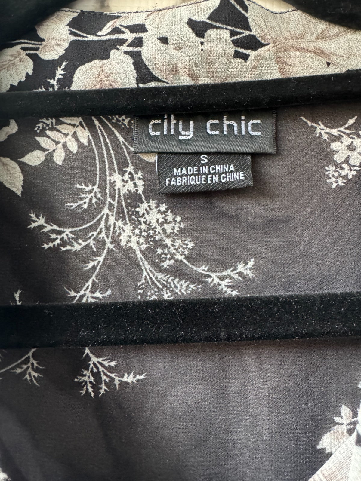 City Chic Black Floral Blouse Size S (16) Sheer Tie Neck Top Long Sleeve As New