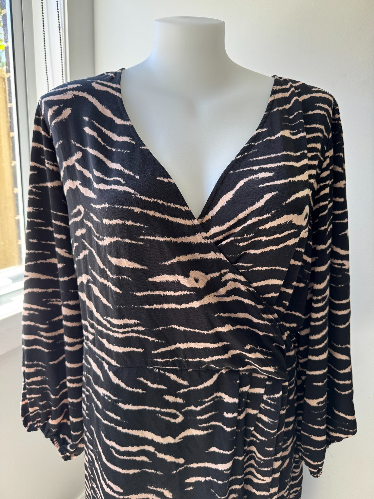 City Chic ✨  Faux Wrap Animal Print Dress ✨  – Brown/Black Size XXL 24 RRP $149