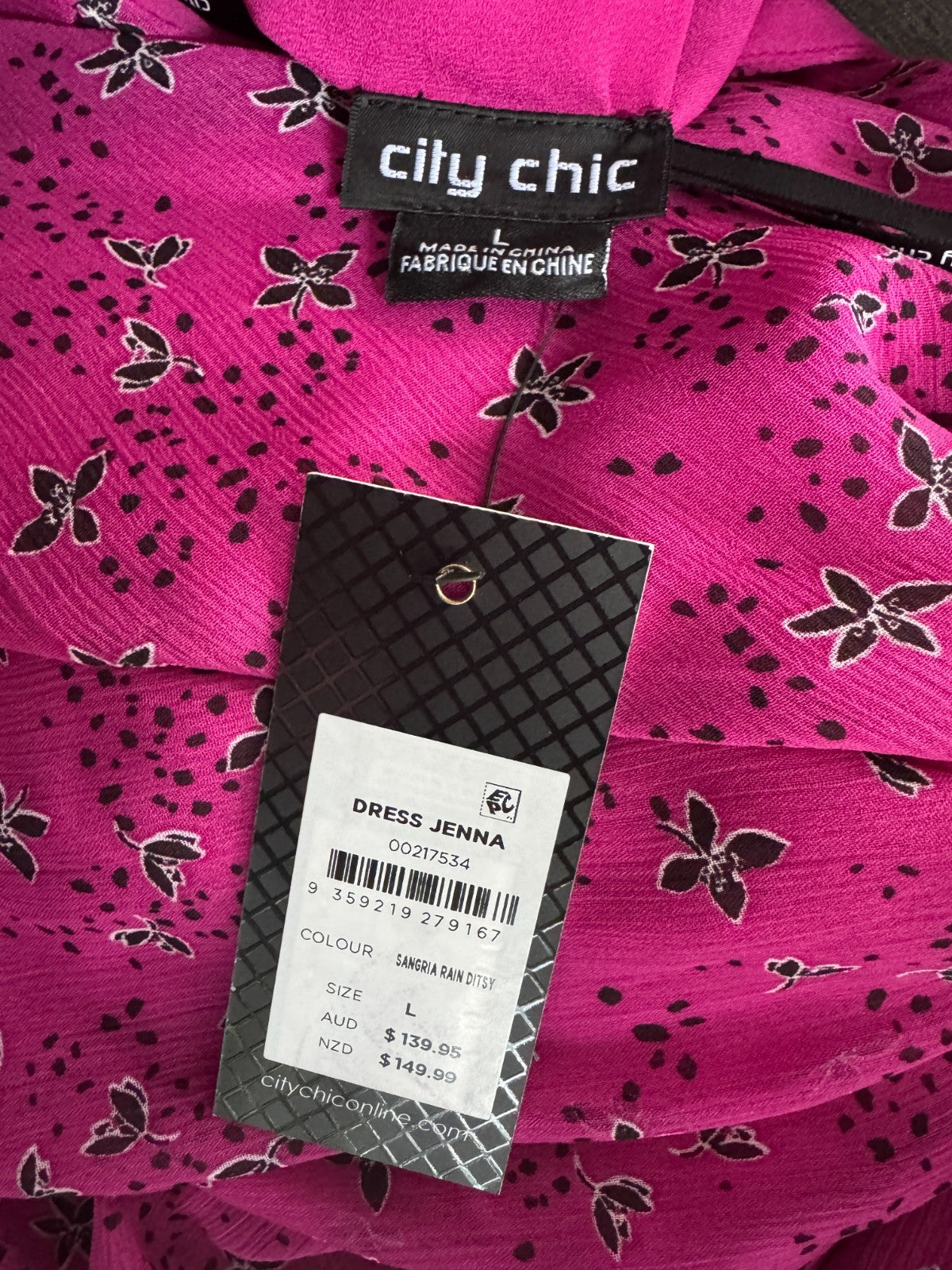City Chic Ladies Jenna Long Sleeve Dress size L 20  Colour Sangria RRP $140