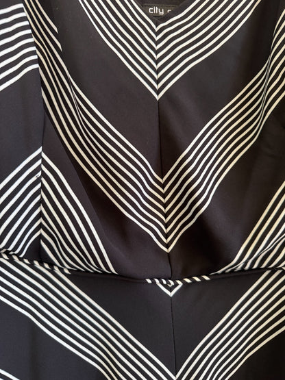 City Chic Stripe Maxi Dress Black/White Plus Size XL 22 New RRP $159 as New