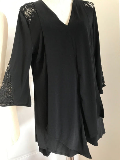 TAKING SHAPE Luna Lace Tunic Size S (16-18) rrp $119.95 New With Tag