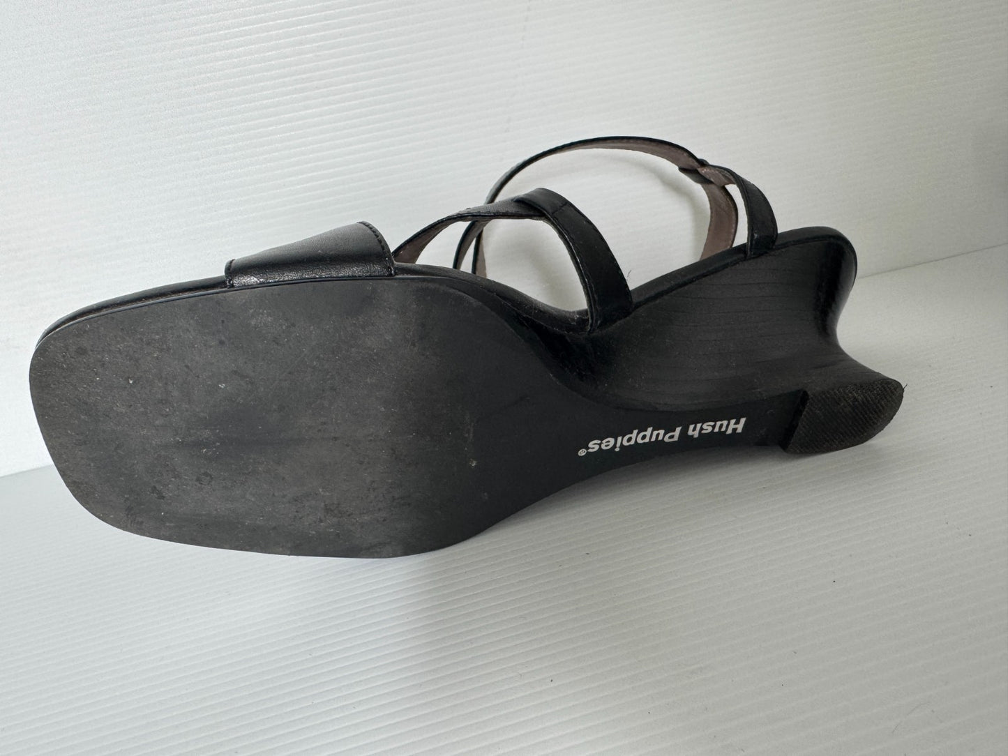 Hush Puppies Sandals Shoe Womens Size 8.5 C Black Leather Wedge Mid Heel Buckle