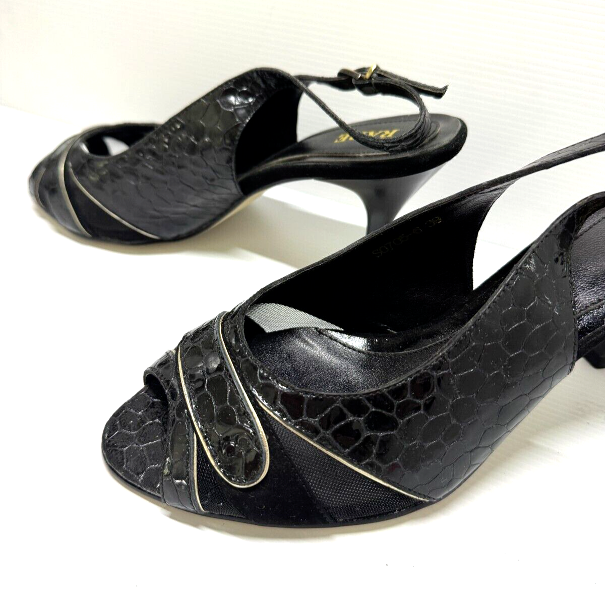 Black Patent Leather Shoes  Size 8 Aus Stunning as new with box and spare heels