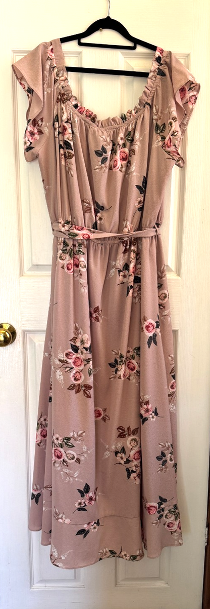 City Chic Rose Play Maxi Dress Plus Size Large/20 As New, worn once RRP $150