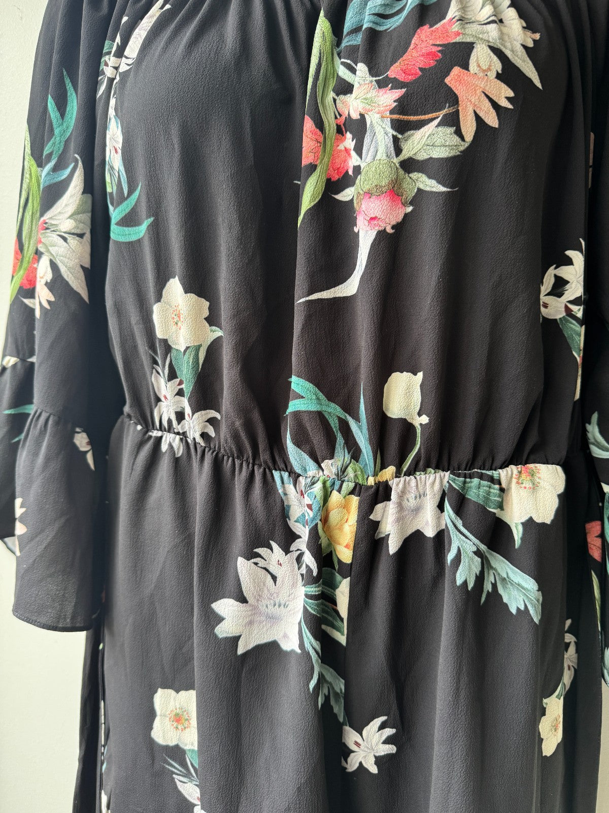 City Chic Playsuit Plus Size XS 14 Stunning and Elegant RRP $140 🖤 As New 🖤