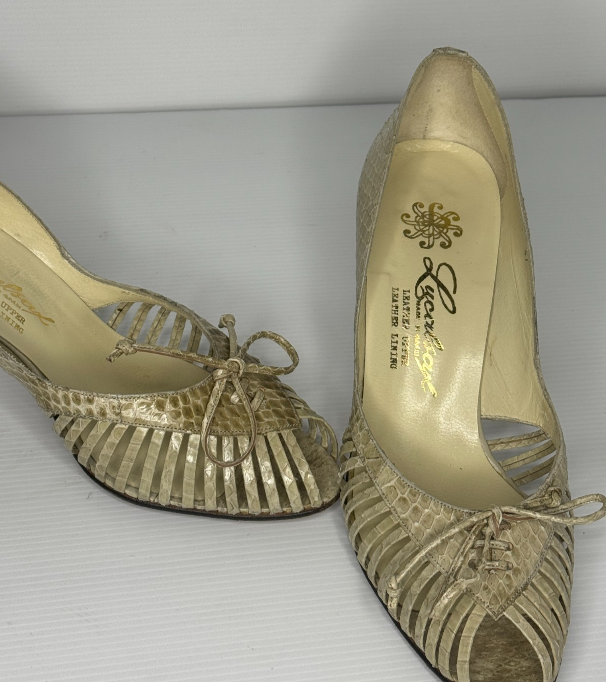 Lucalsax Beige Snakeskin slip on Vintage 60s 70s  RARE FIND, size 8.5 Leather