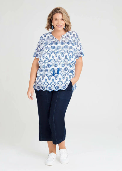 ✨ Taking Shape Natural Contrast Broderie Top ✨ Plus Size 24 | White / Blue