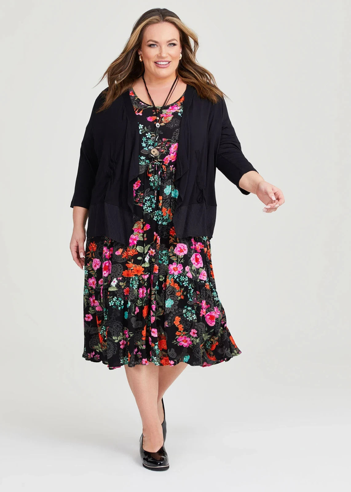 Taking Shape Ditsy Bloom Tier Natural Dress in Floral Print Size 20 RRRP $160
