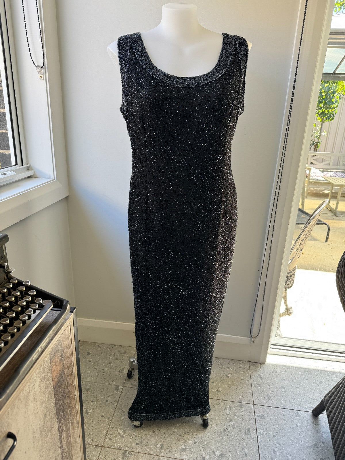 Eve Hunter ✨Beaded Silk✨Evening Gown Size 20 Black Formal Long Dress Sleeveless