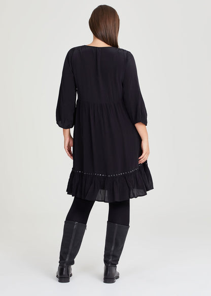 Taking Shape Natural Albertine Tier Tunic in Black Plus Size 16 RRP $160