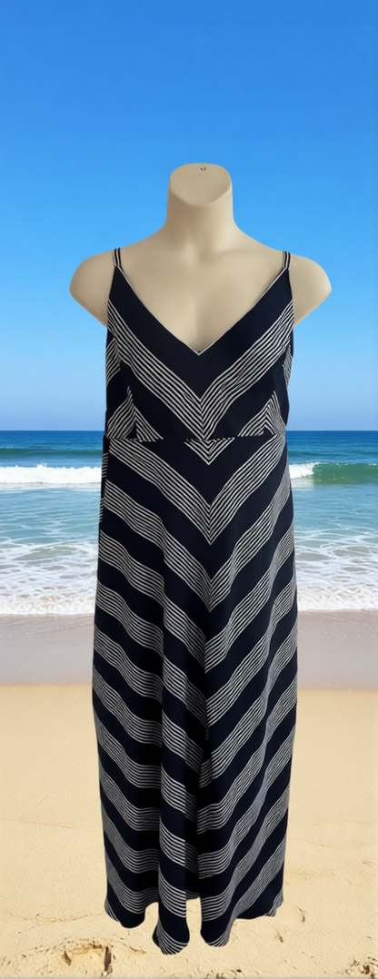 City Chic Stripe Maxi Dress Black/White Plus Size XL 22 New RRP $159 as New