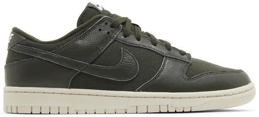 Nike Low Dunk PRM "Sequoia" sneakers in Great Condition US 13 As New