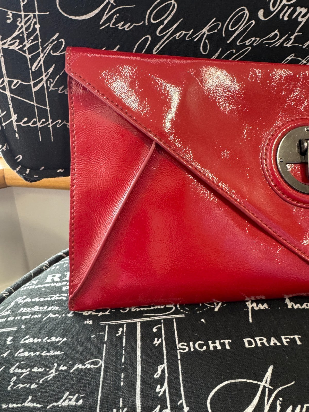 MIMCO 🌟Vintage🌟 Molter Envelope Turnlock Clutch in Patent Leather in Scarlet