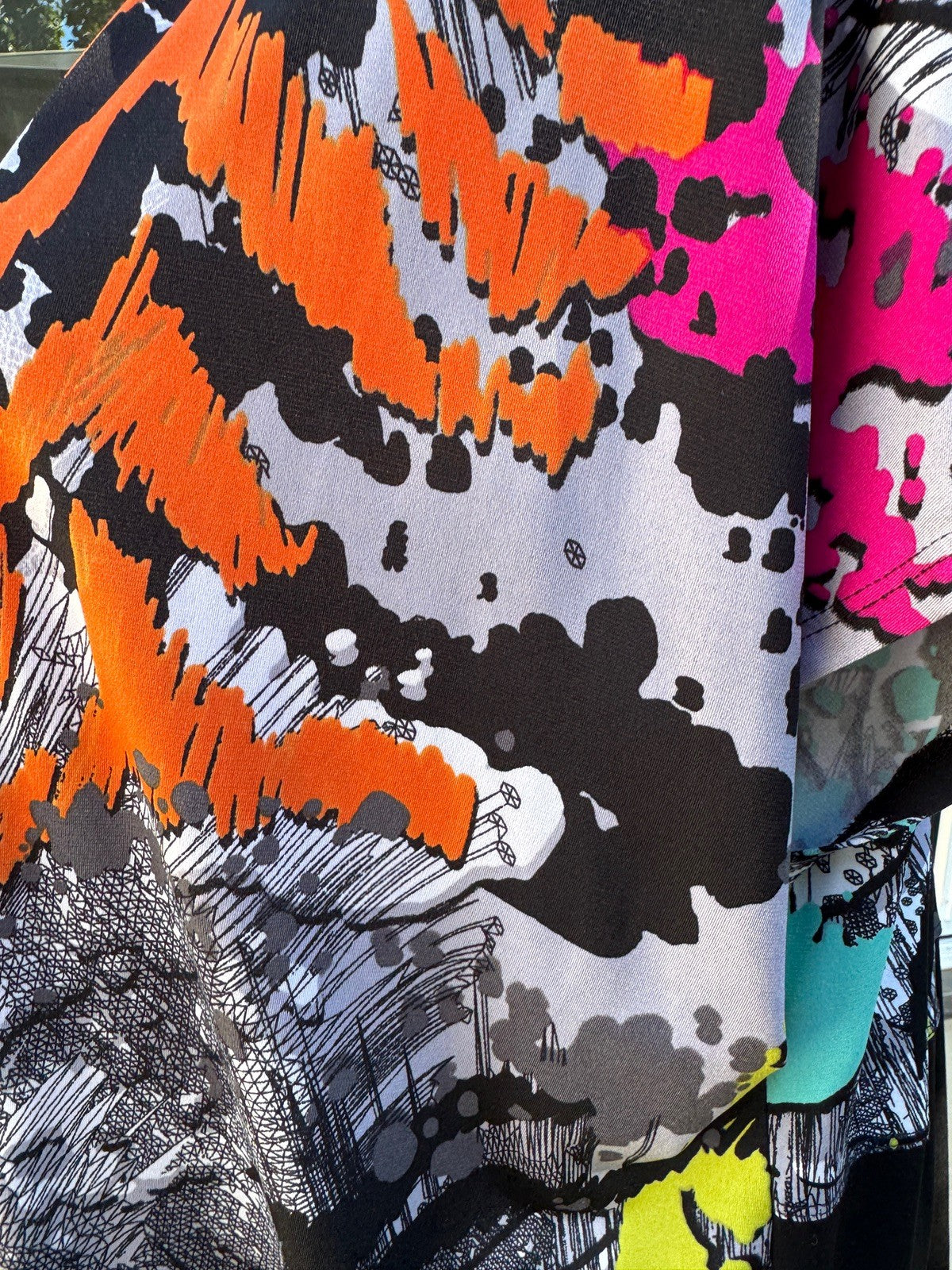 💖Taking Shape Plus Size XL (22–24) Abstract Print Top Stretch No Iron 💖