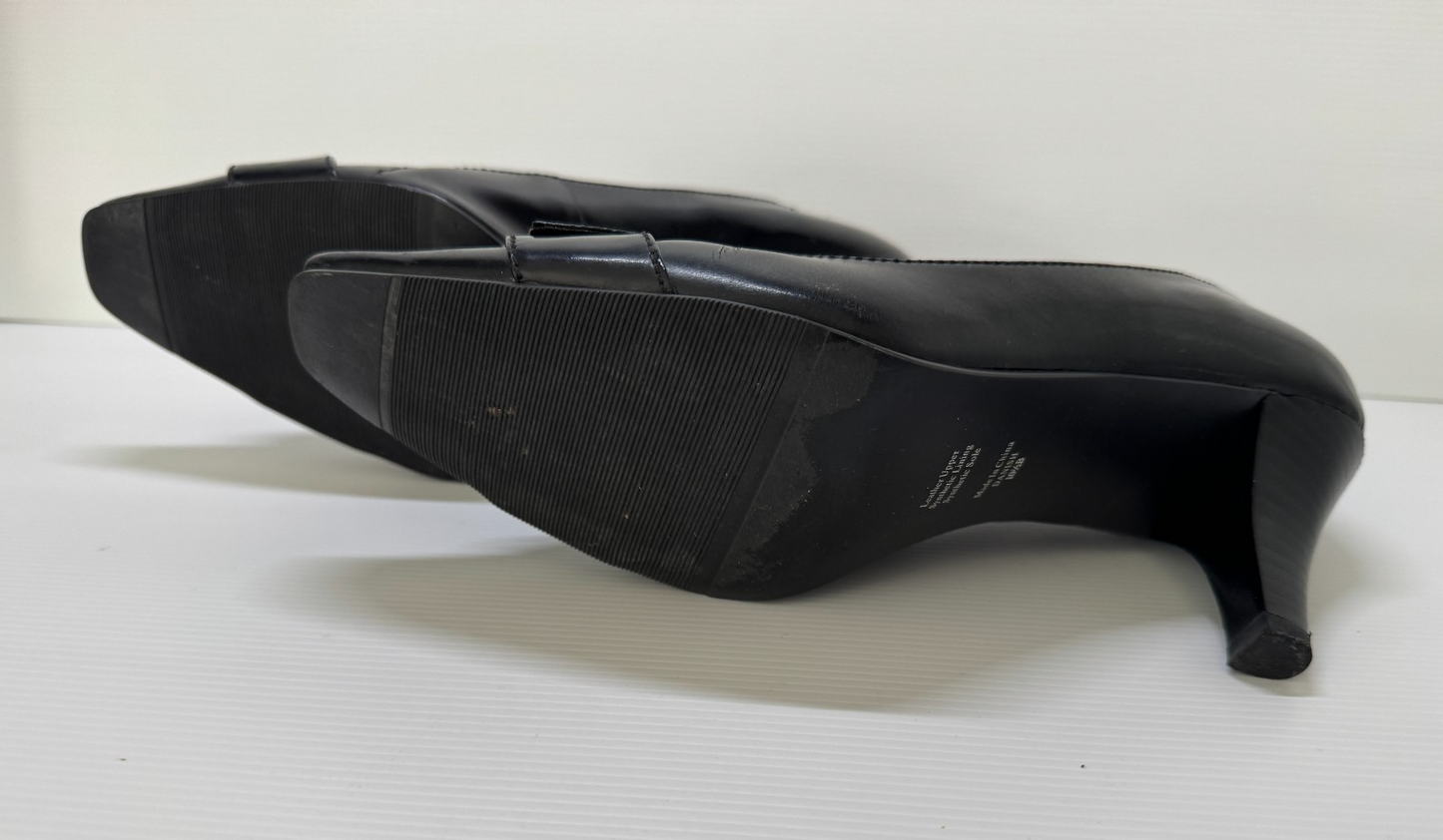 Sandler Black Black Leather Shoes Pumps Size 10.5 B Aus 39 Eu As New