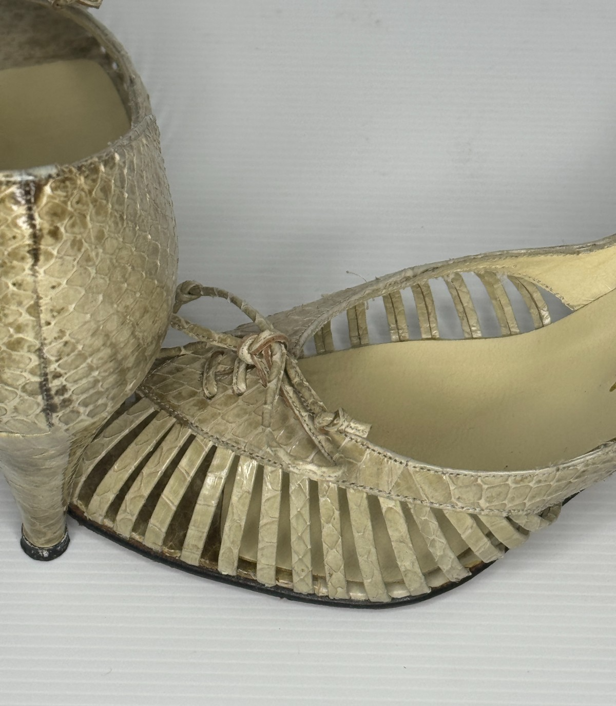 Lucalsax Beige Snakeskin slip on Vintage 60s 70s  RARE FIND, size 8.5 Leather